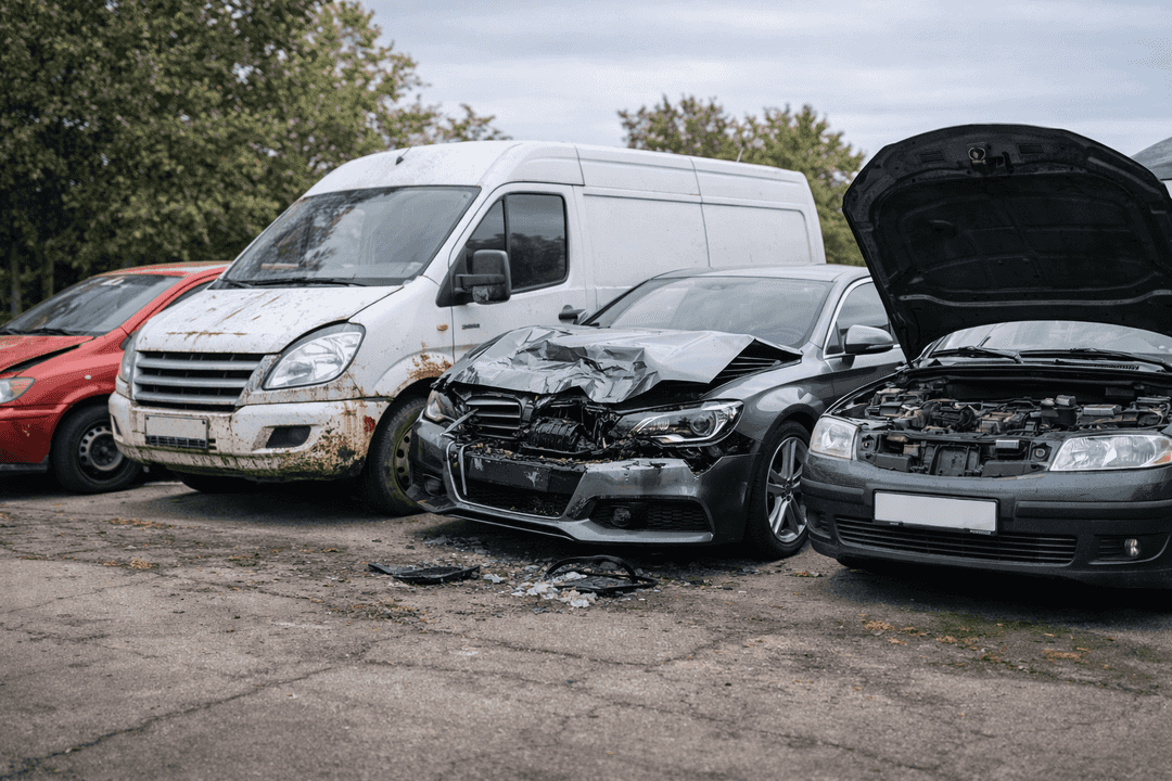 Welche Fahrzeuge ? die Autoverwertung in Lingen übernimmt – Teileträger bis Motorschaden